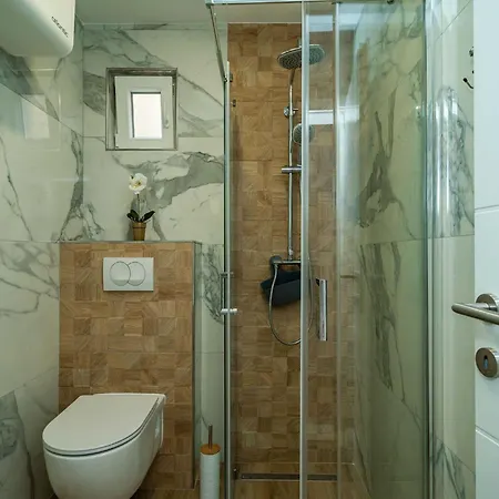 Appartement & Papa Mlini