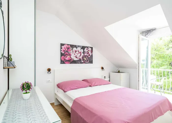 & Papa Апартаменты *